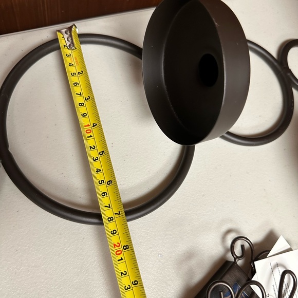 Home interiors Contemporary Metal circles Candle holder - Picture 11 of 16